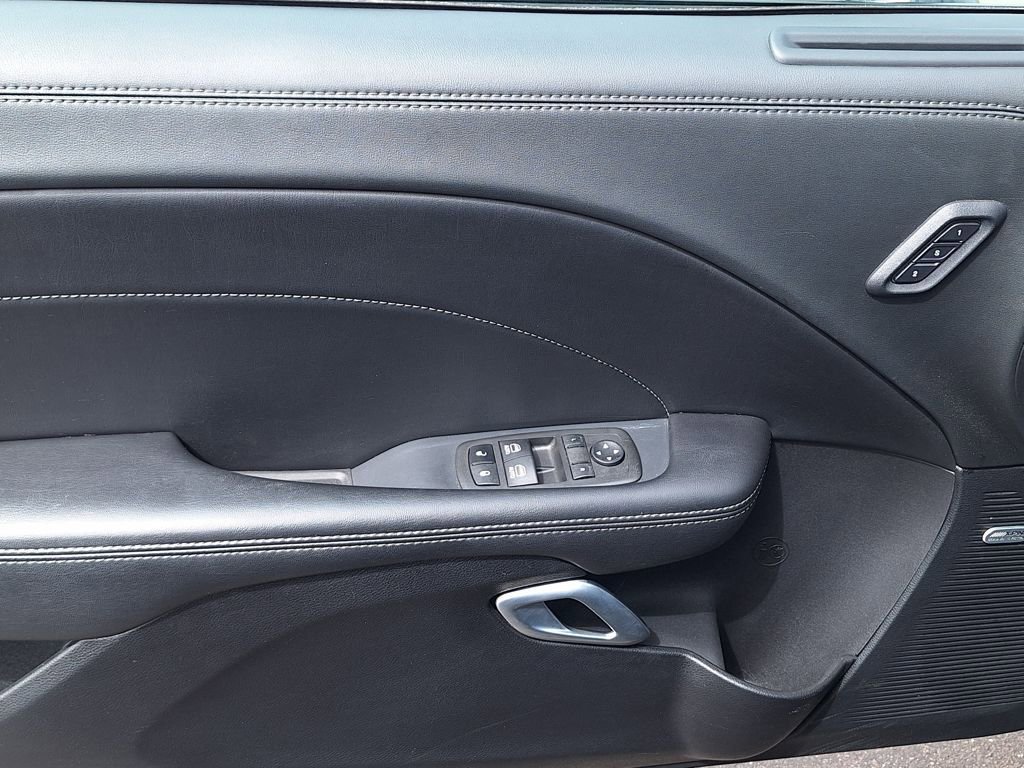 Used 2022 Dodge Challenger R/T Scat Pack RWD image 9