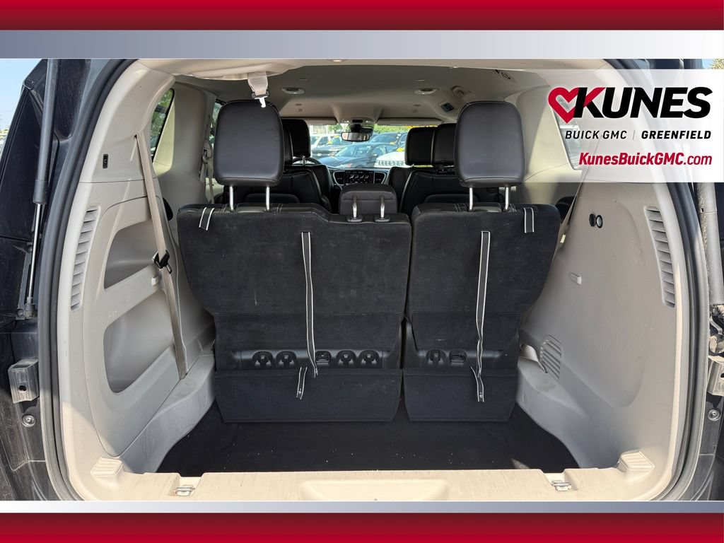 Used 2023 Chrysler Pacifica Touring-L FWD image 30