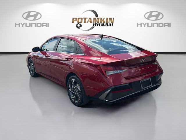 Certified 2025 Hyundai Elantra SEL FWD image 7