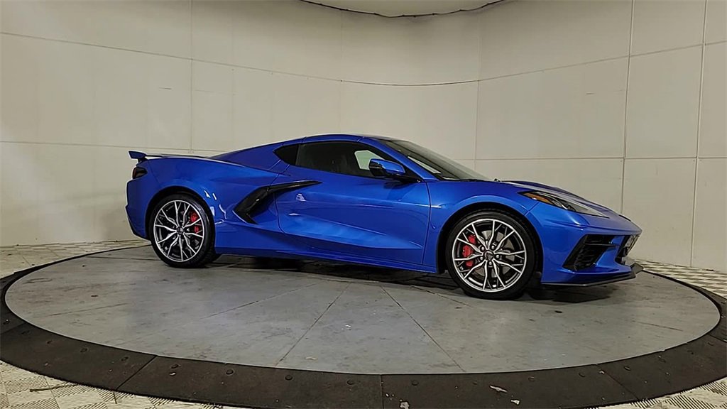 Used 2025 Chevrolet Corvette Stingray Premium Cpe w/ Z51 Performance Package image 9