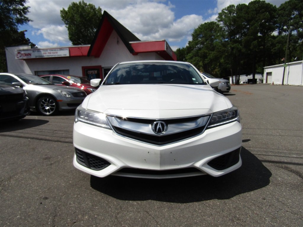 Used 2018 Acura ILX w/ Premium Package FWD image 3