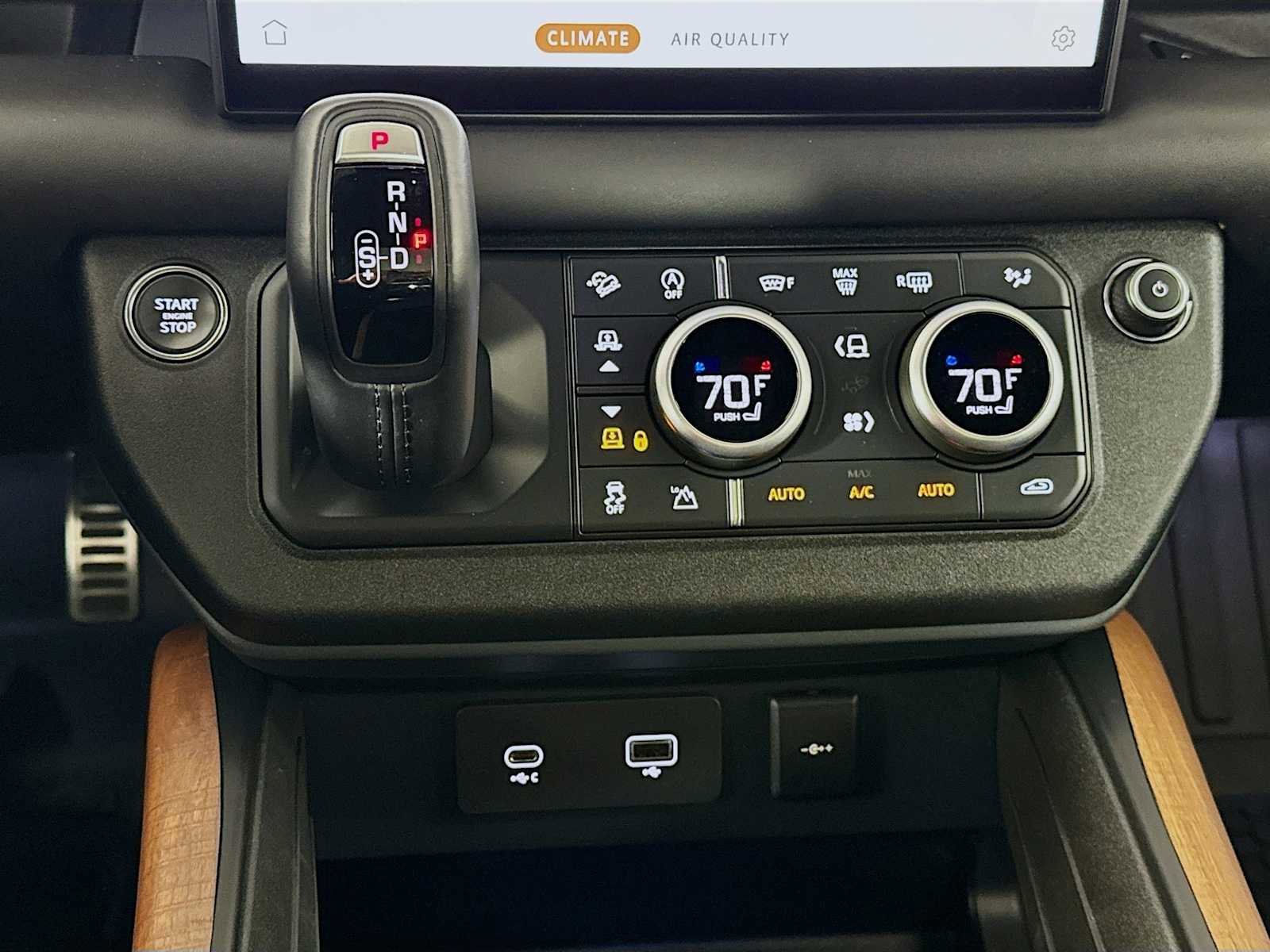 Used 2024 Land Rover Defender 130 X image 18