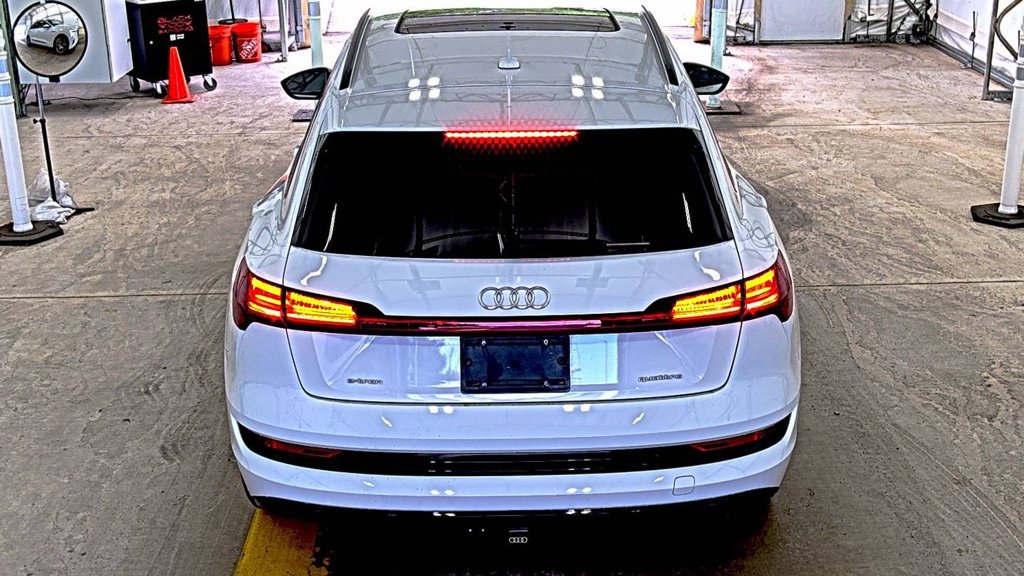 Used 2021 Audi e-tron Prestige AWD/4WD image 3