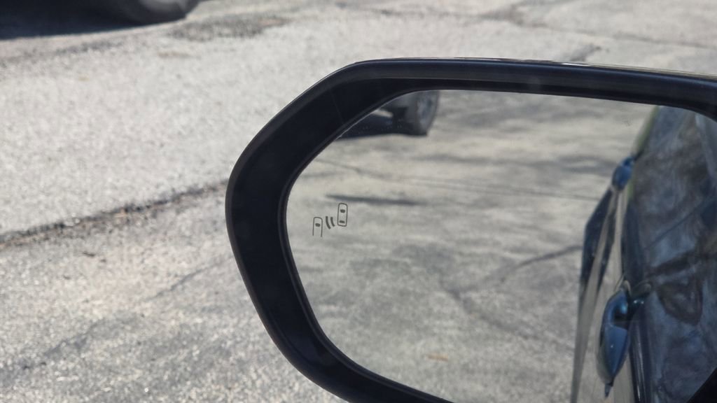 Used 2025 Toyota Camry XSE image 13