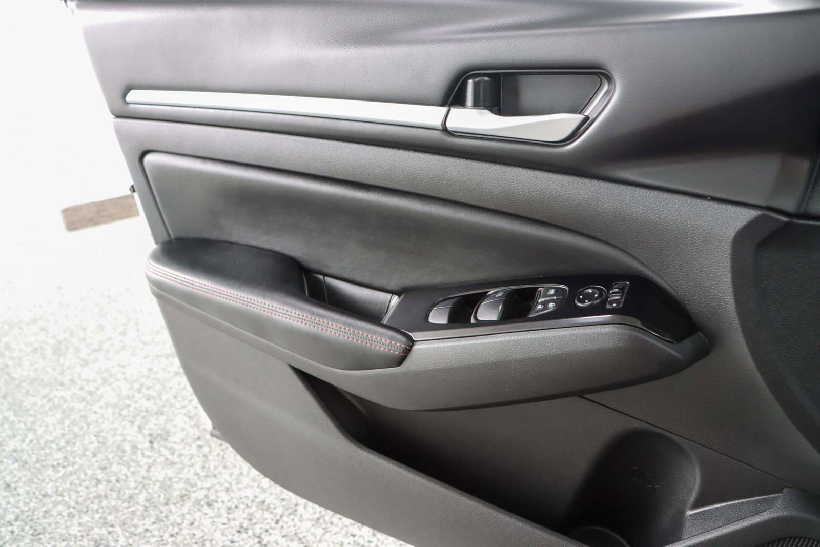 Used 2024 Nissan Altima 2.5 SR image 21