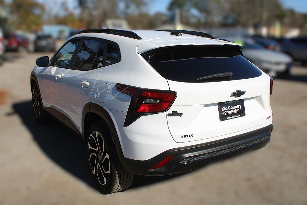 Used 2024 Chevrolet Trax RS image 11