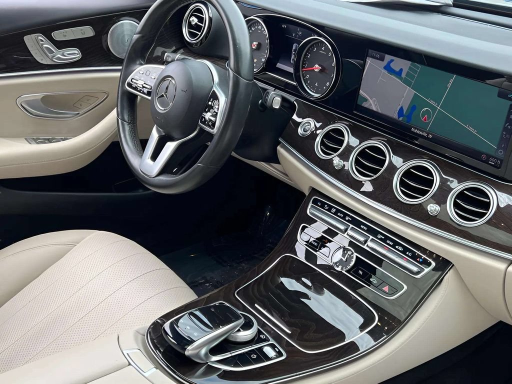 Used 2019 Mercedes-Benz E 300 image 4