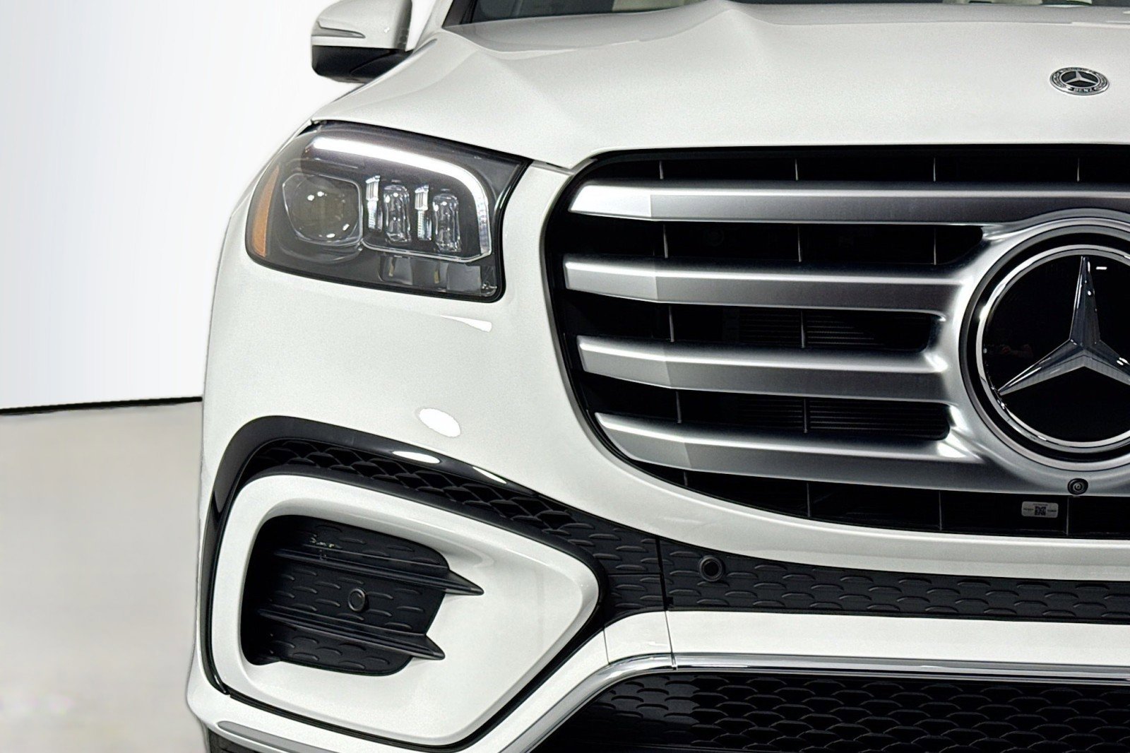 Certified 2025 Mercedes-Benz GLS 580 4MATIC image 15