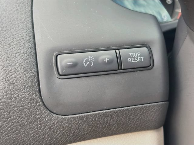 Used 2022 INFINITI Q50 Luxe w/ Cargo Package RWD image 32