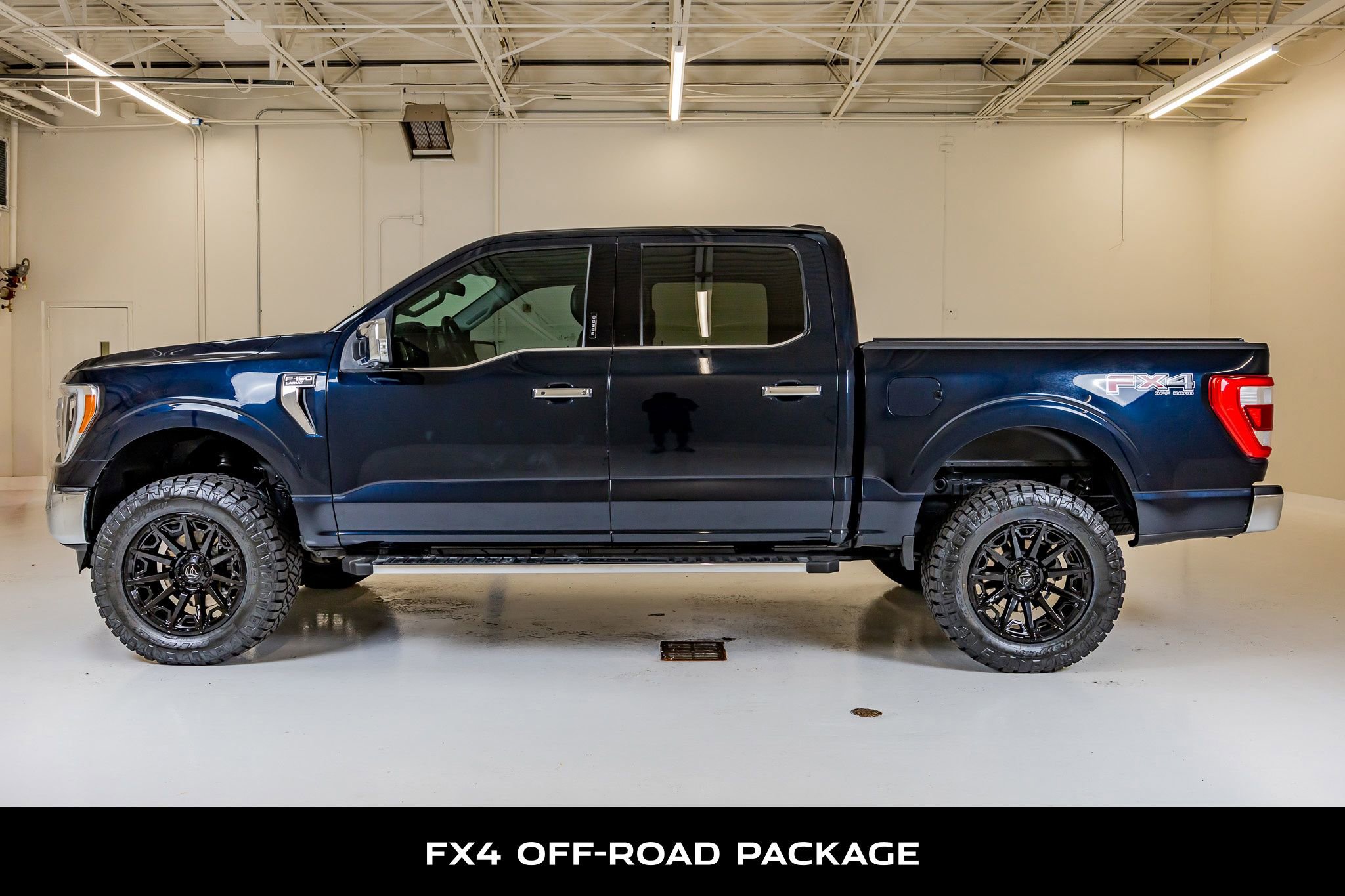 Used 2021 Ford F150 Lariat w/ Equipment Group 502A High AWD/4WD image 6