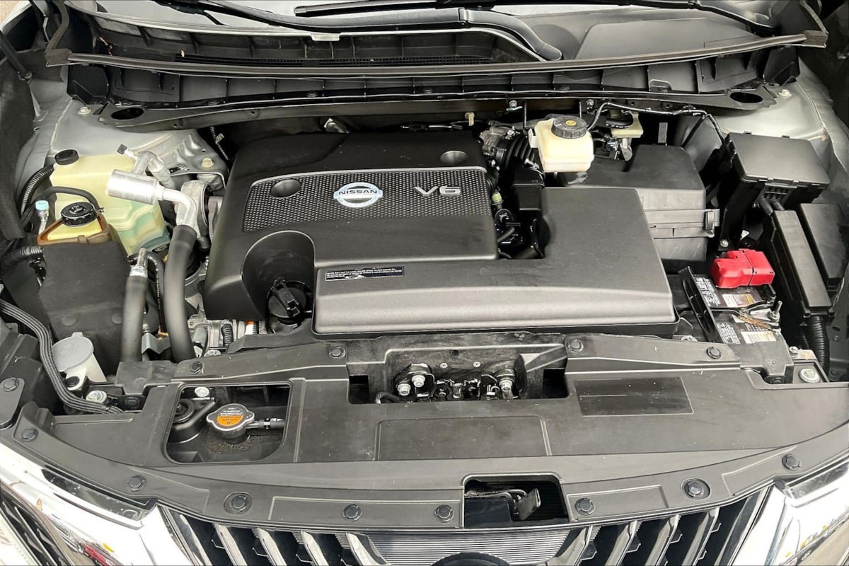 Used 2016 Nissan Murano SV AWD/4WD image 28