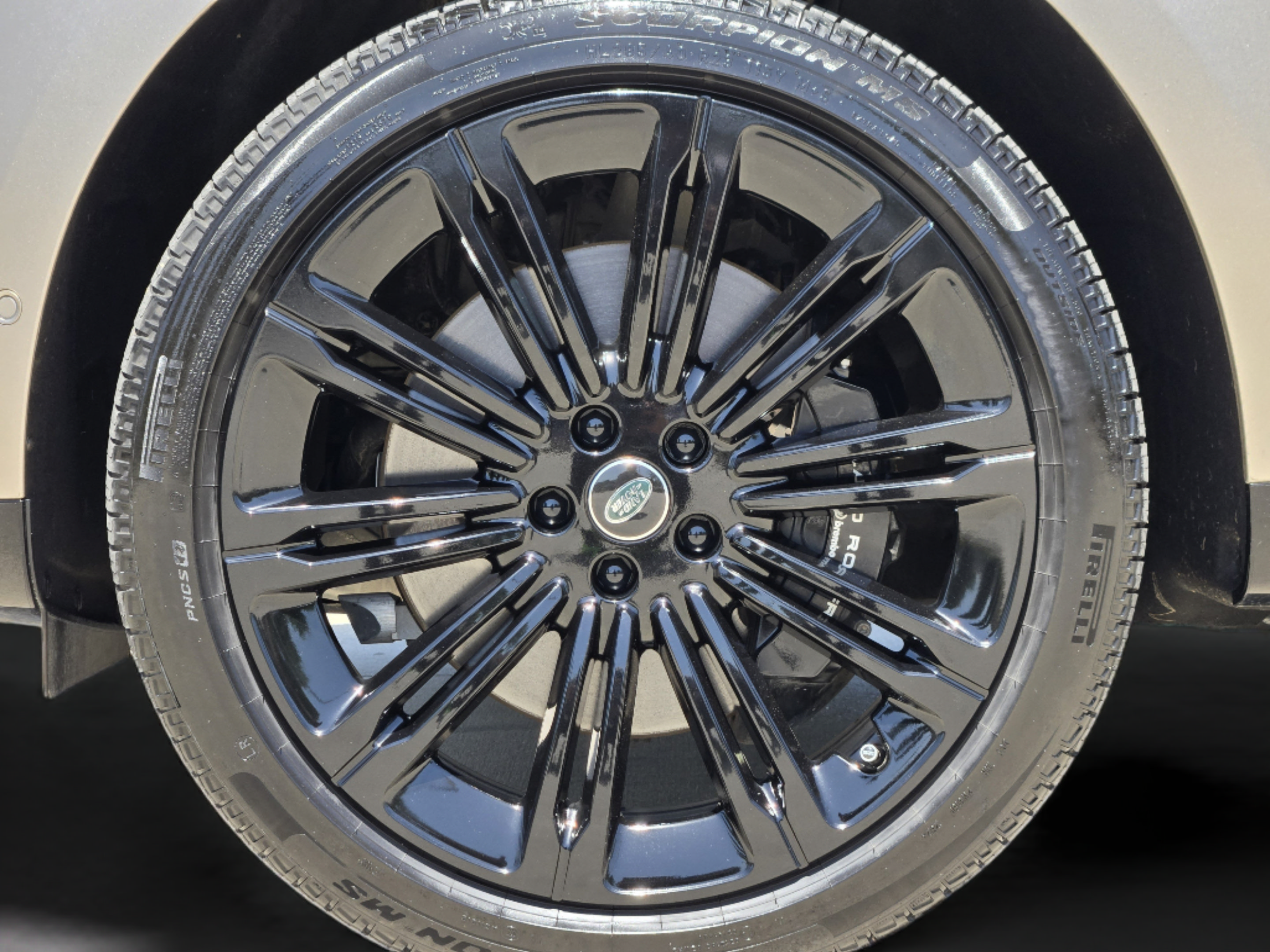 Used 2025 Land Rover Range Rover Long Wheelbase Autobiography AWD/4WD image 37
