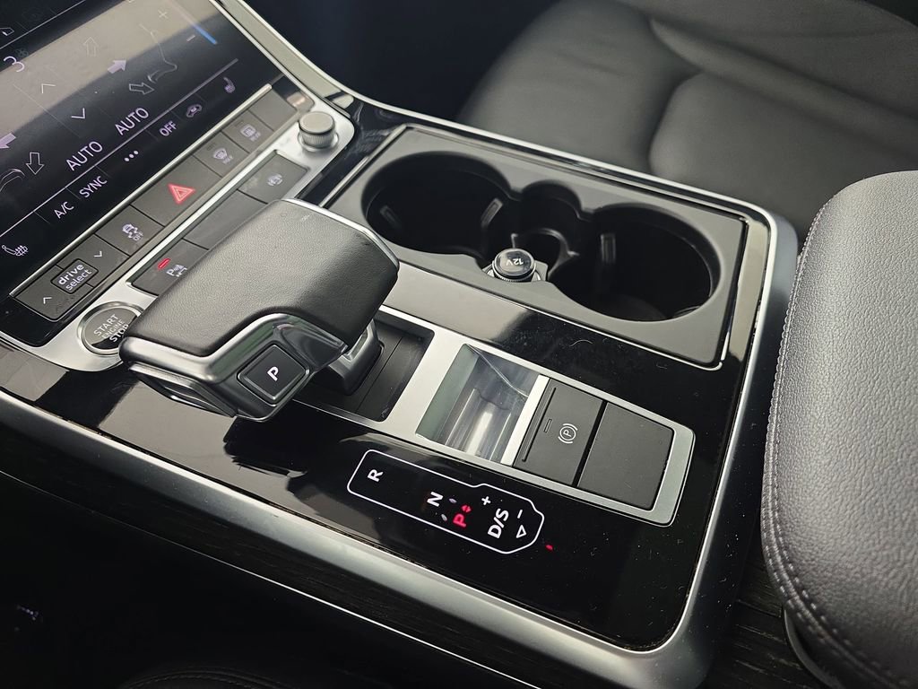 Used 2021 Audi Q7 3.0T Premium w/ Convenience Package image 29