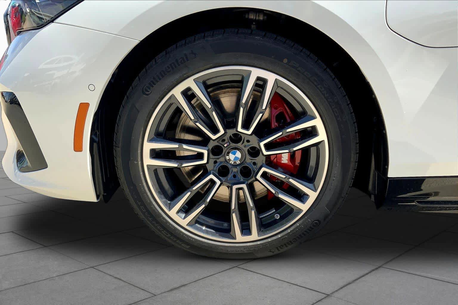 New 2026 BMW 550e xDrive AWD/4WD image 12