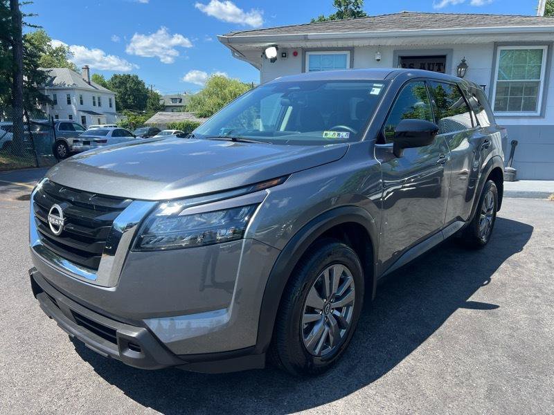 Used 2024 Nissan Pathfinder S w/ Cargo Package AWD/4WD image 3