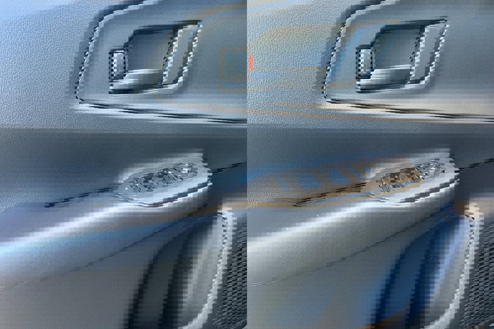 New 2026 Toyota Prius Plug-In Hybrid image 12