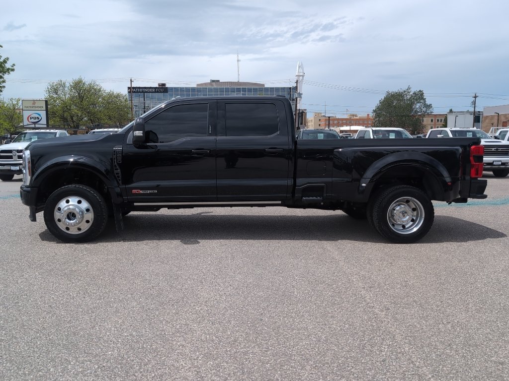 Used 2026 Ford F450 Platinum w/ FX4 Off-Road Package AWD/4WD image 1