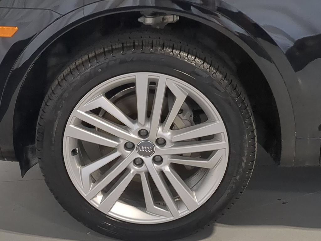 Used 2018 Audi Q5 2.0T Premium Plus w/ Premium Plus Package AWD/4WD image 17