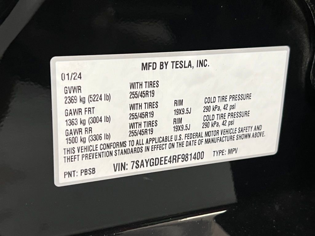 Used 2024 Tesla Model Y Long Range AWD/4WD image 38