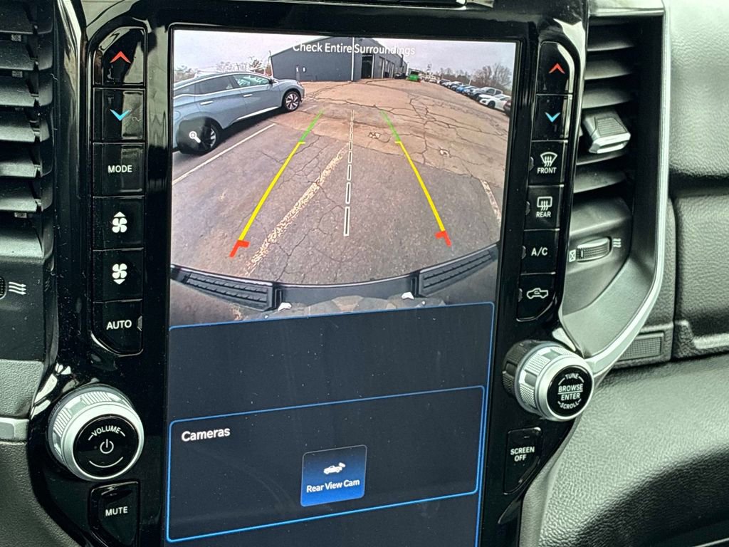 Used 2023 RAM 1500 Big Horn AWD/4WD image 34