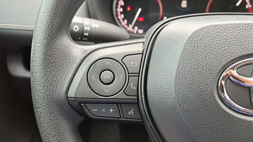 Certified 2025 Toyota RAV4 LE image 25