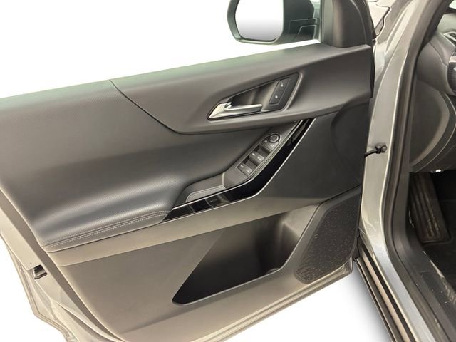 Used 2025 Chevrolet Equinox LT w/ Safety and Technology Package image 13