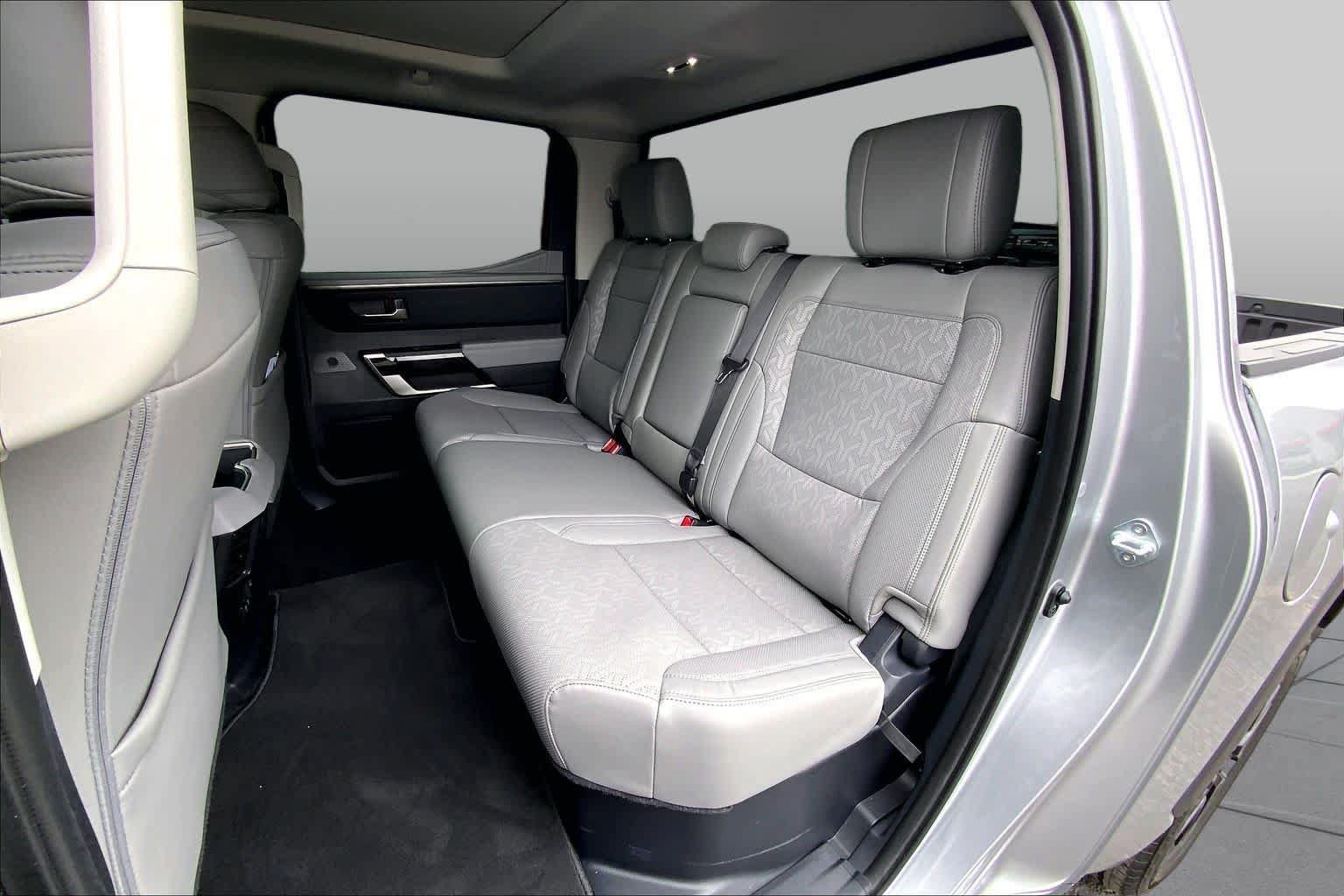 Used 2024 Toyota Tundra Limited AWD/4WD image 21