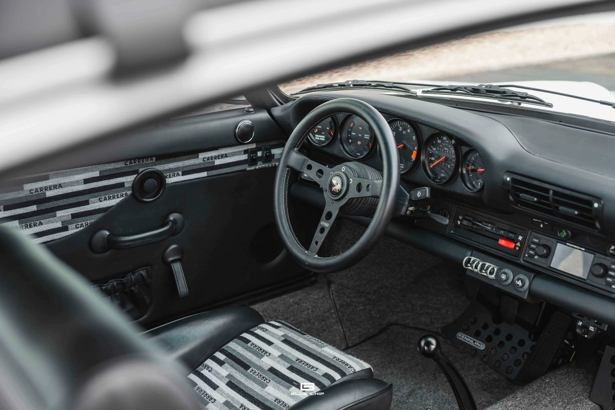 Used 1989 Porsche 911 Carrera RWD image 31