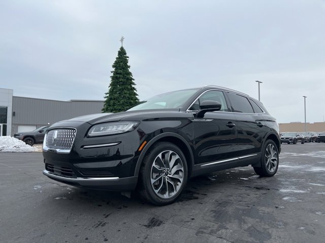 Used 2023 Lincoln Nautilus Reserve image 3