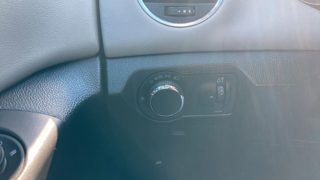 Used 2016 Chevrolet Cruze LS image 24