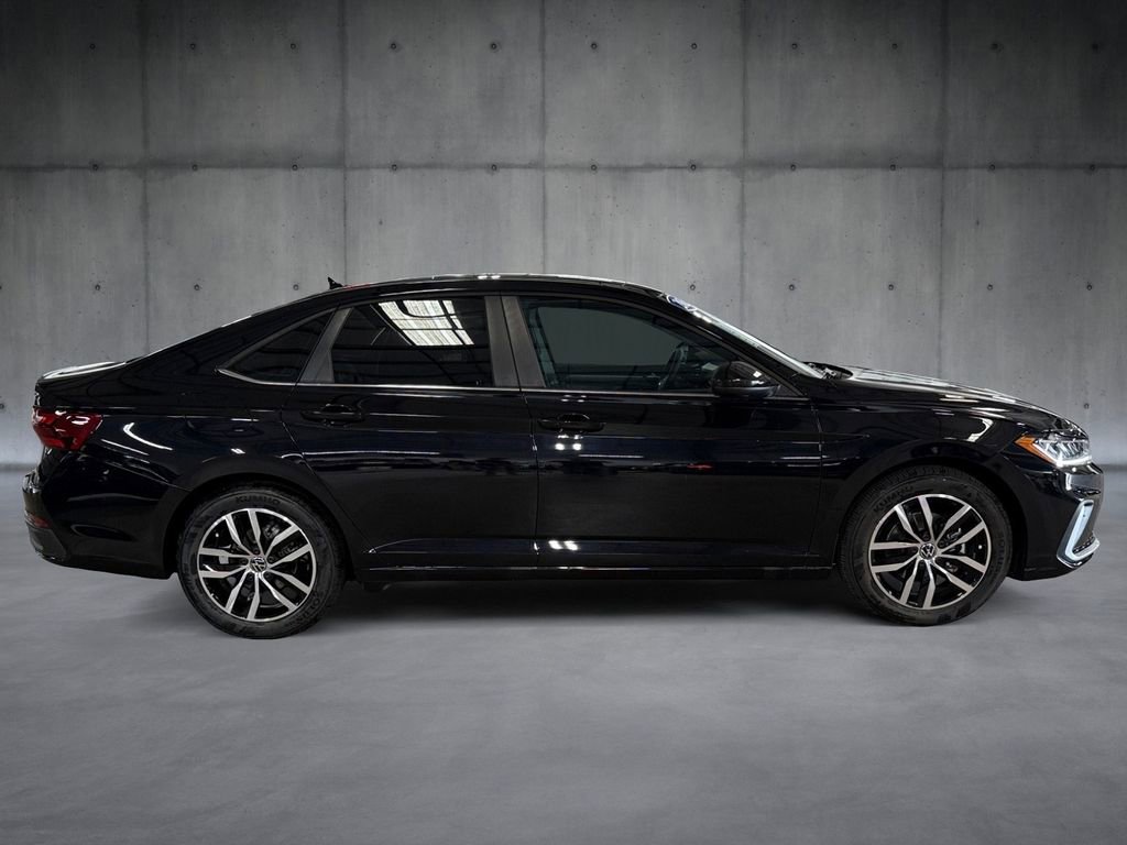 New 2026 Volkswagen Jetta SE FWD image 6