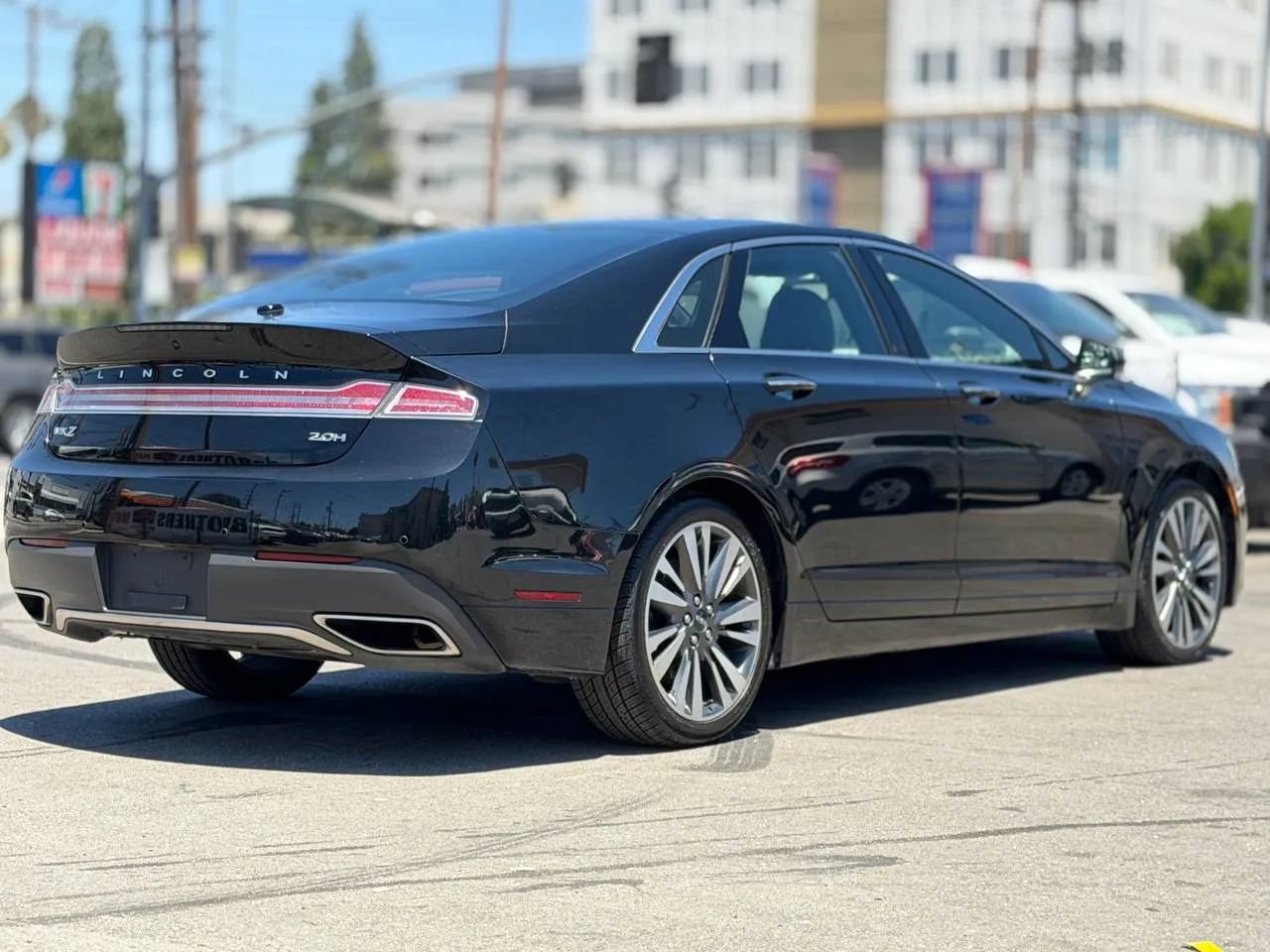 Used 2017 Lincoln MKZ Reserve FWD image 17