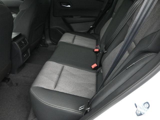Used 2026 Nissan Rogue SV AWD/4WD image 27