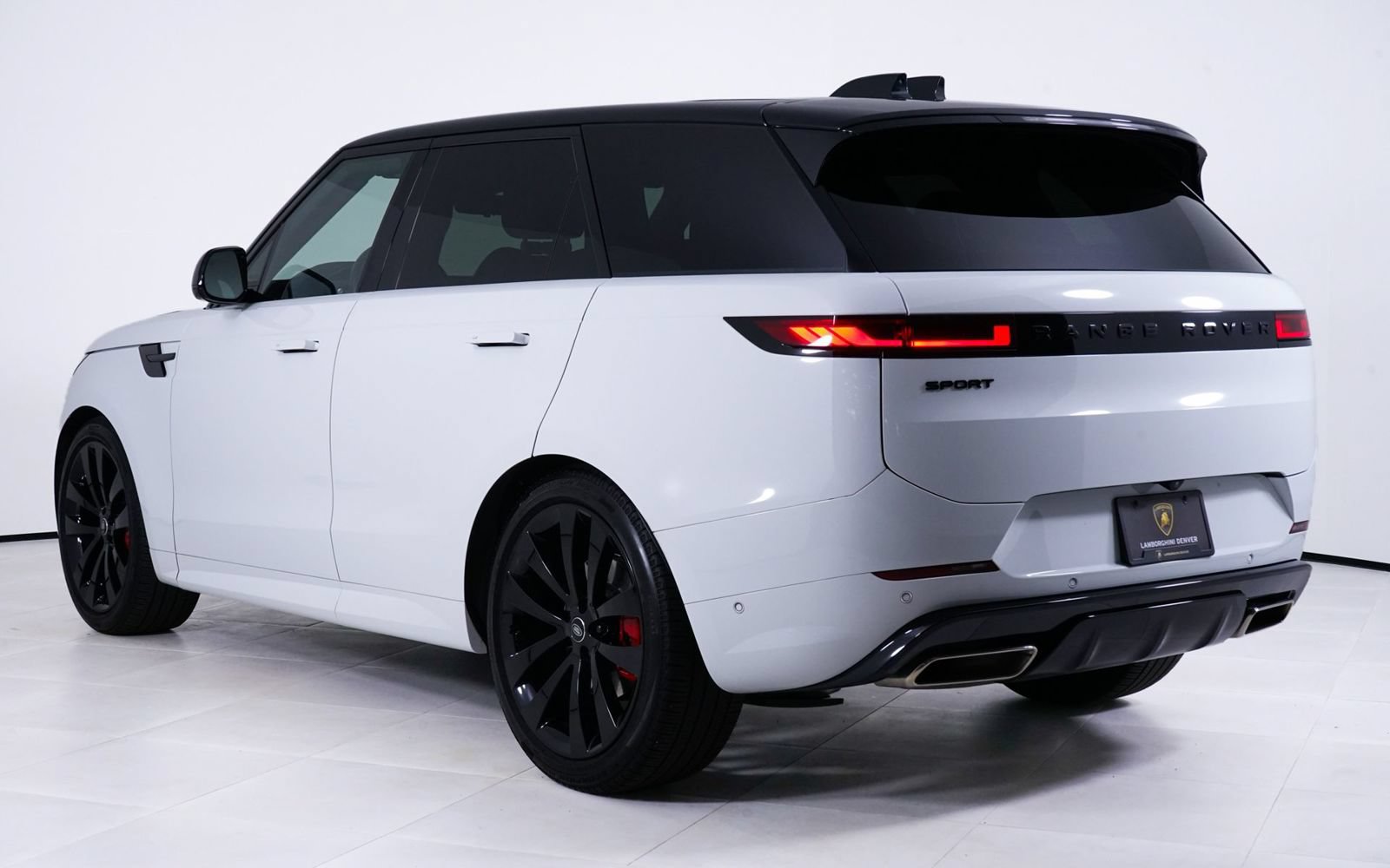 Used 2025 Land Rover Range Rover Sport Dynamic SE AWD/4WD image 17