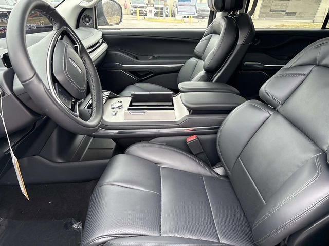 New 2026 Lincoln Navigator Premiere image 22