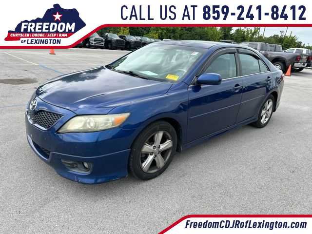 Used 2011 Toyota Camry SE w/ SE Extra-Value Pkg #1 FWD video 1