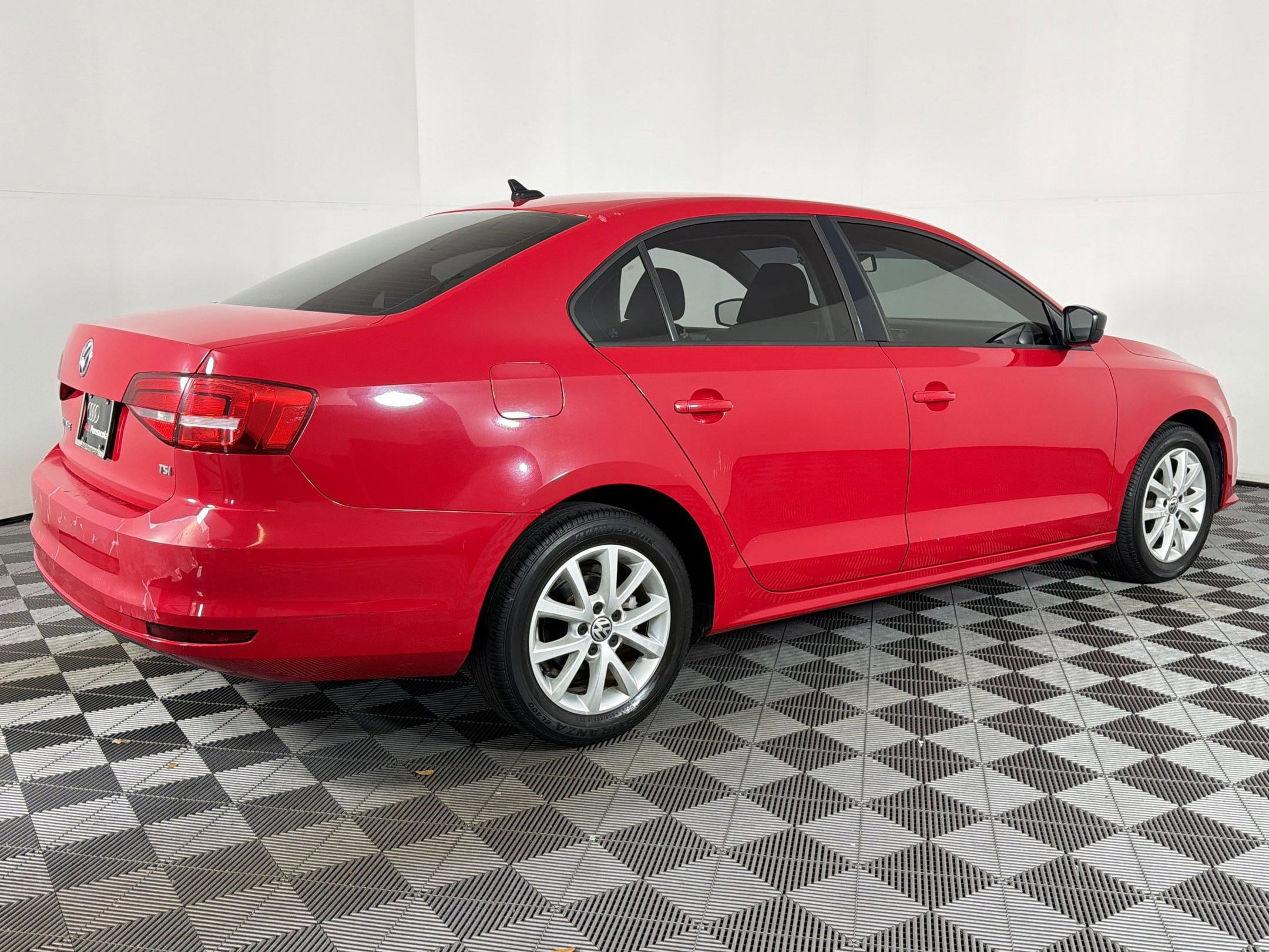 Used 2015 Volkswagen Jetta SE FWD image 7