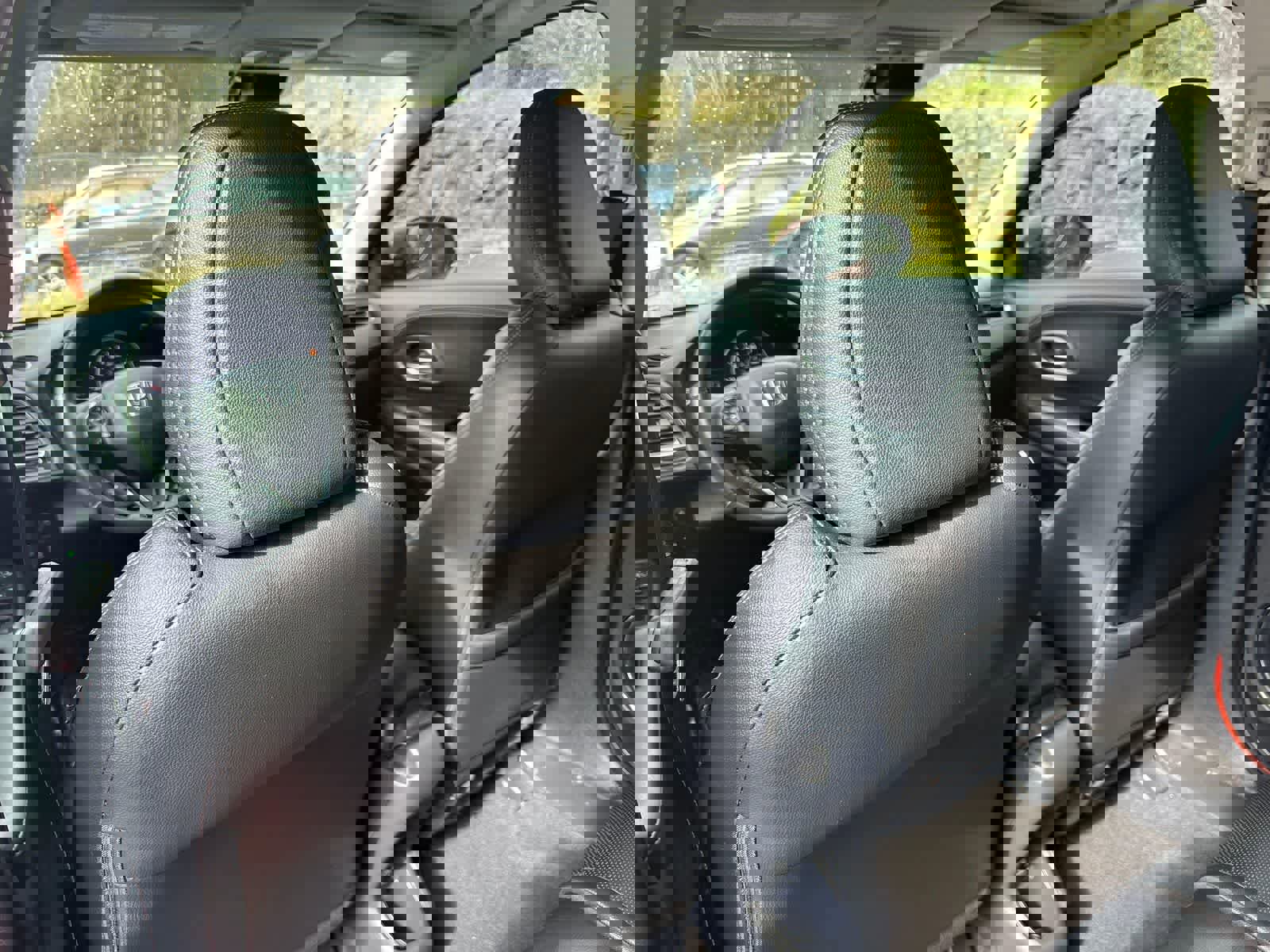 Used 2020 Honda HR-V Touring image 10