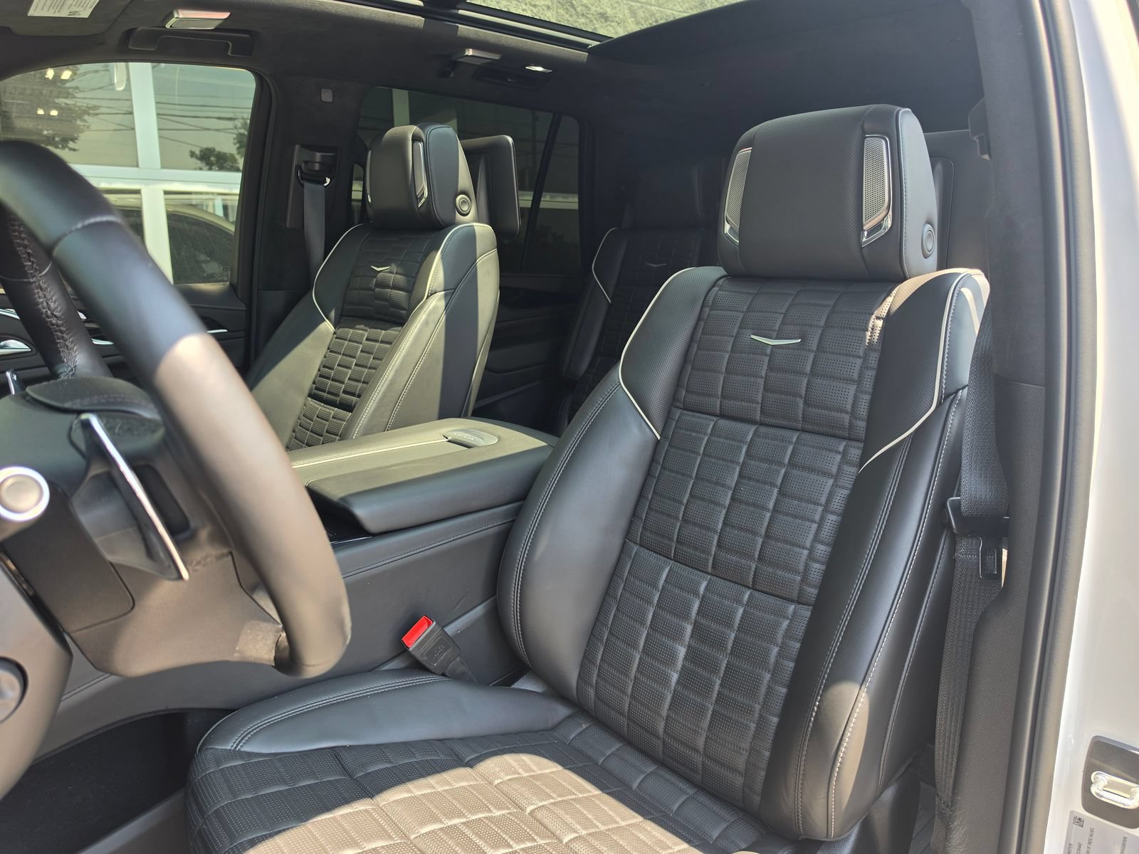 Used 2024 Cadillac Escalade V w/ LPO, ONYX Package AWD/4WD image 12