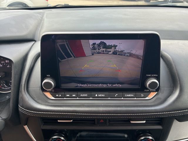 Used 2025 Nissan Rogue SV image 26