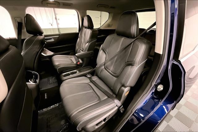 Used 2025 INFINITI QX80 Sensory AWD/4WD image 25