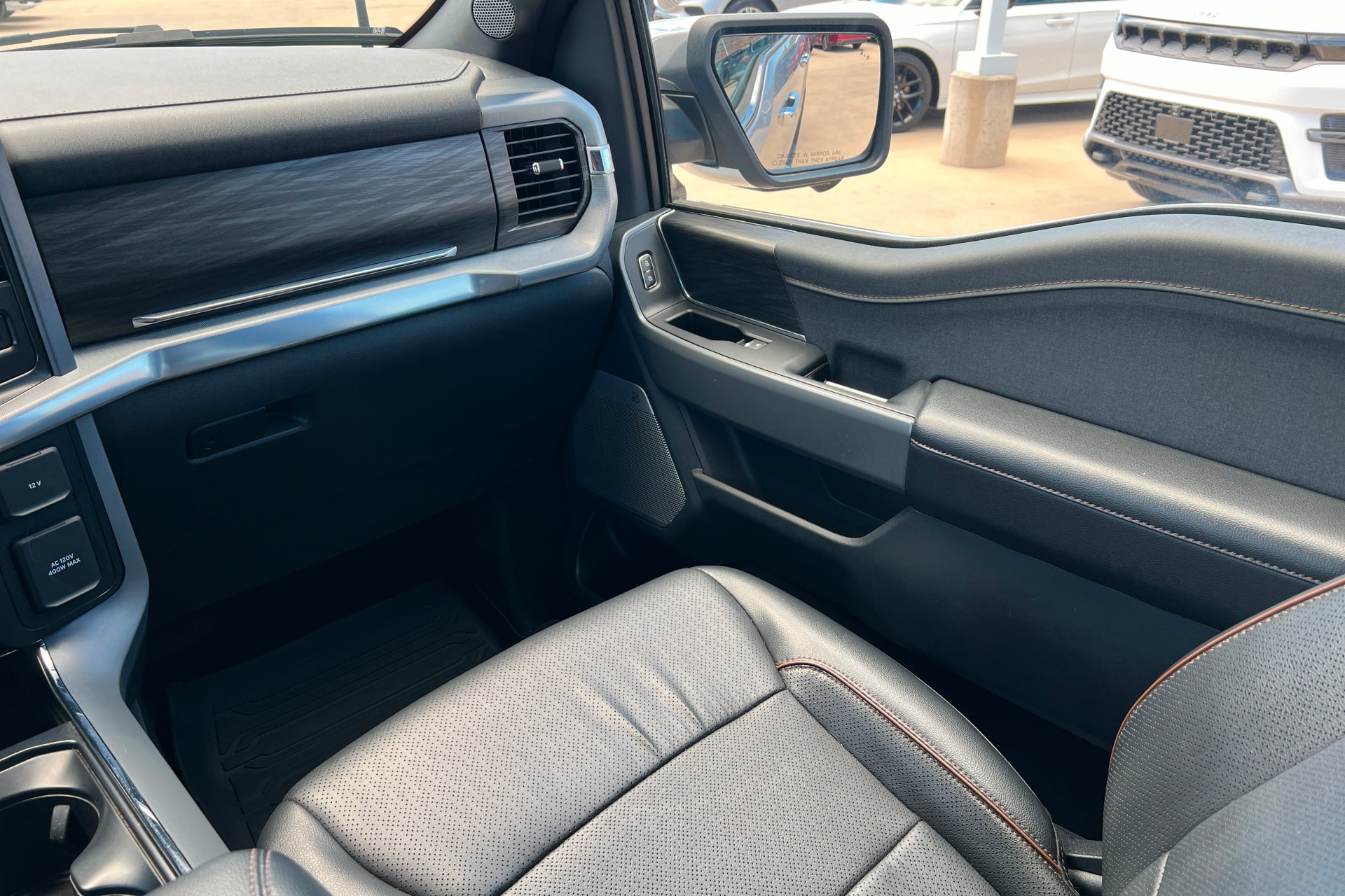 Used 2024 Ford F150 Lariat w/ Bed Utility Package AWD/4WD image 10