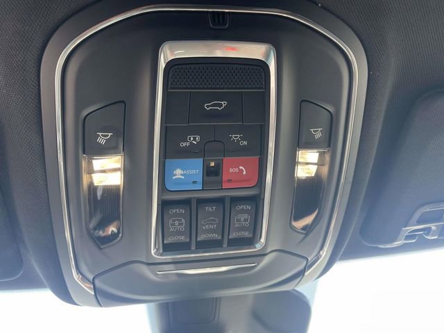 Used 2025 Jeep Grand Cherokee Summit AWD/4WD image 26