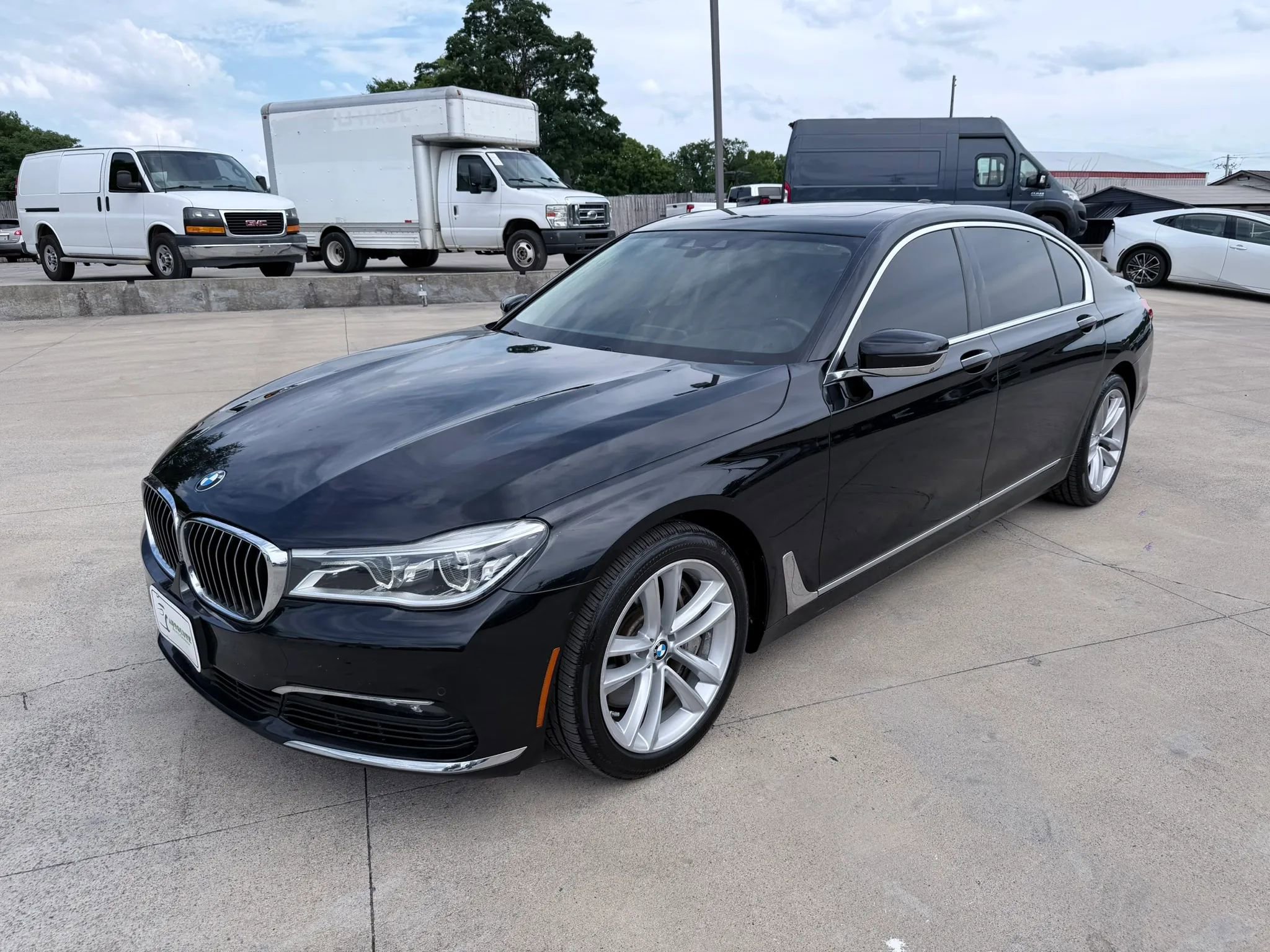 Used 2017 BMW 750i xDrive AWD/4WD image 40