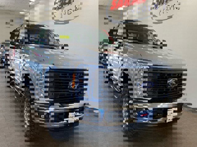 New 2025 Ford F250 XL w/ XL Off-Road Package image 2