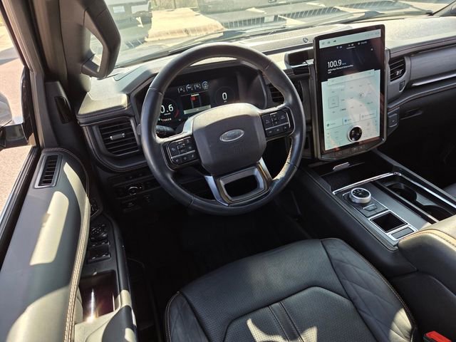Used 2023 Ford Expedition Platinum image 6
