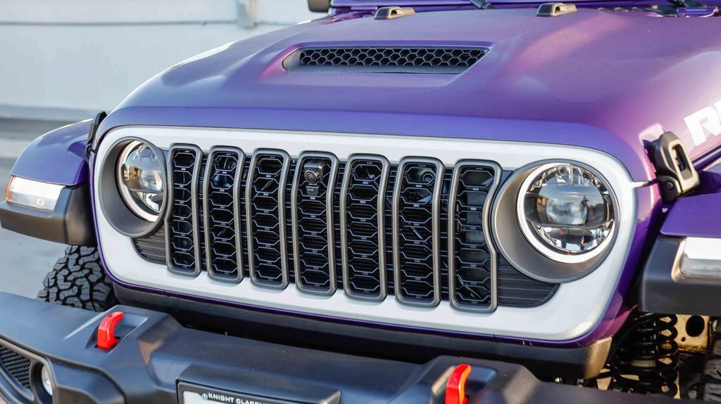 New 2026 Jeep Wrangler Unlimited Rubicon w/ Whitecap Package AWD/4WD image 6