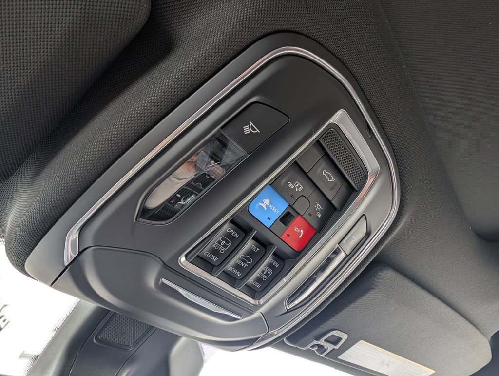 New 2026 Jeep Grand Cherokee Limited w/ Limited Altitude Package image 33