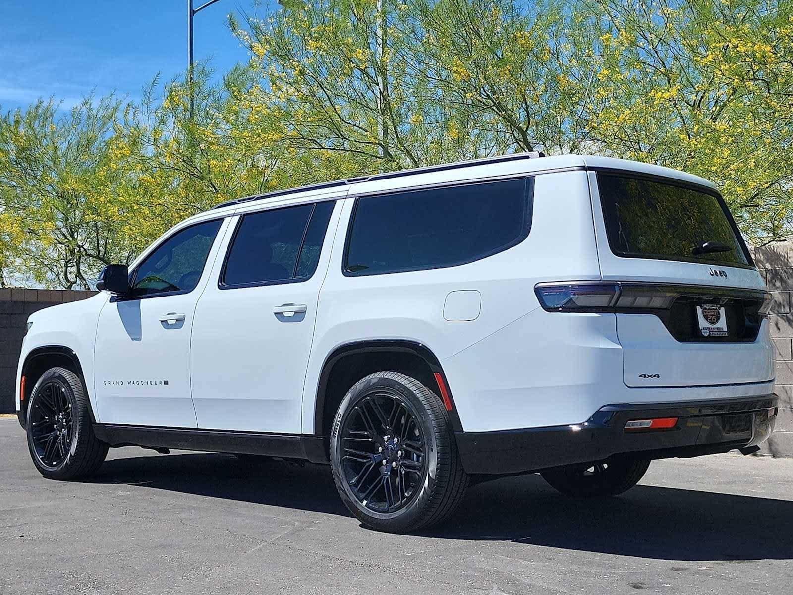 New 2026 Jeep Grand Wagoneer L Limited AWD/4WD image 10