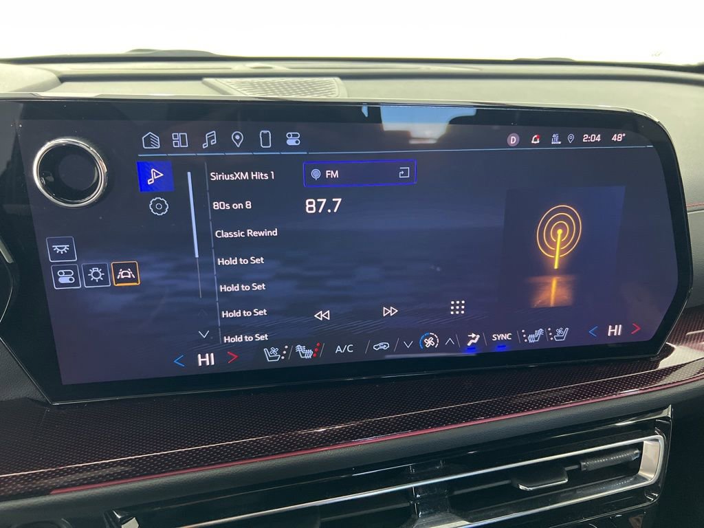 Used 2024 Chevrolet Traverse RS image 11